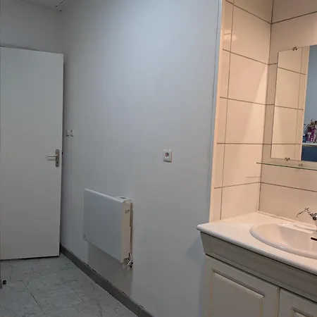 דירה Avenois 2 *